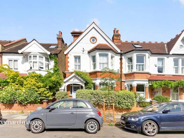 House for sale in East Sheen, Greater London