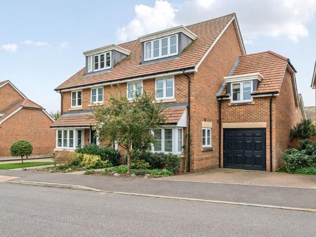 House for sale in Horsham, West Sussex