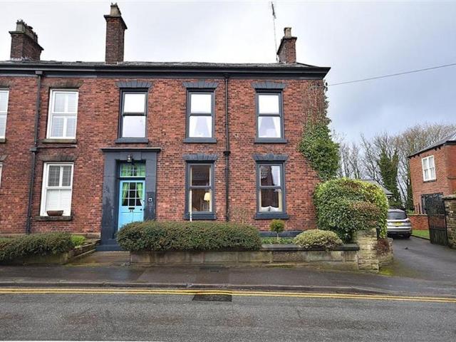House for sale in Moss Rose, Macclesfield