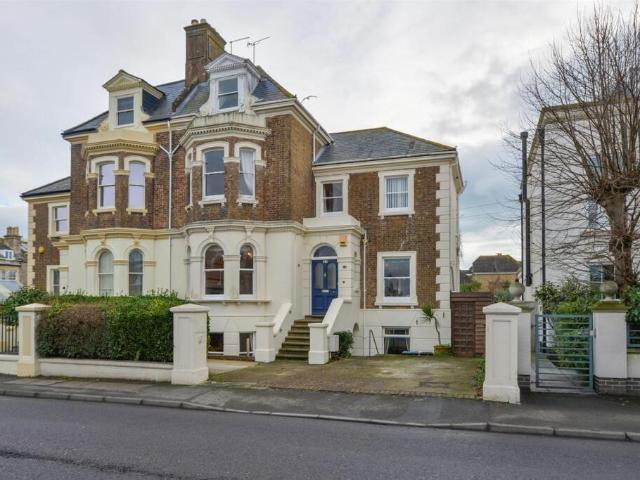 House for sale in Lower Walmer, Ash