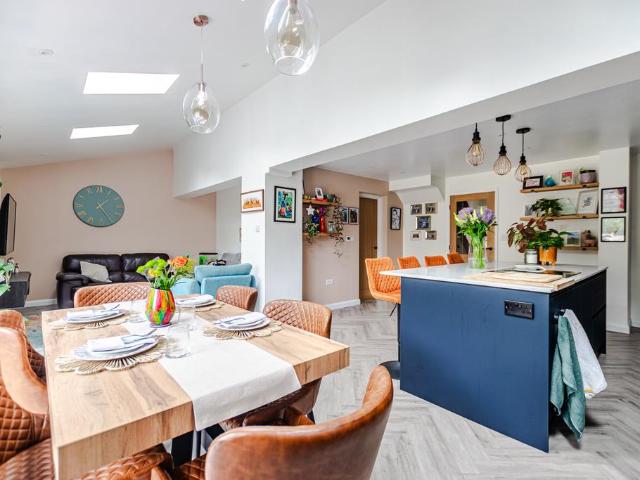 House for sale in Holt Park, West Yorkshire