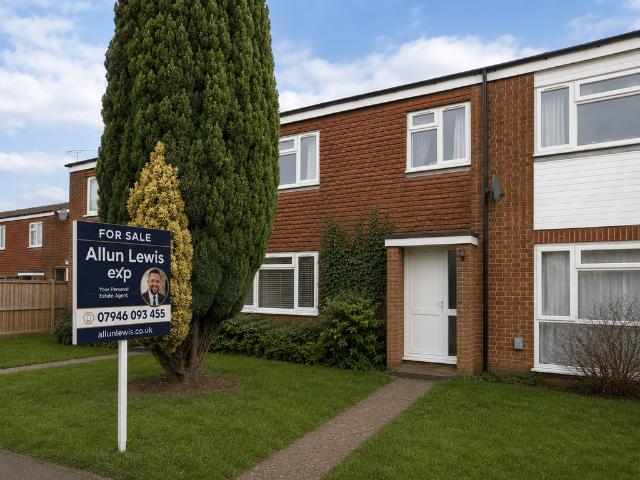 House for sale in Barracks, The Bridge