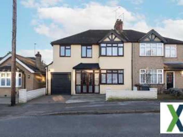 Flat for sale in Potters Bar