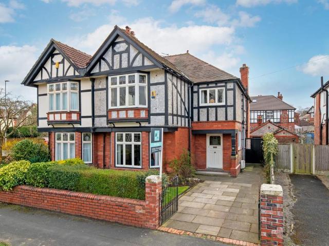 House for sale in Stockton Heath, Warrington