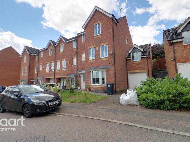 House for sale in Stocking Farm, Old Wharf