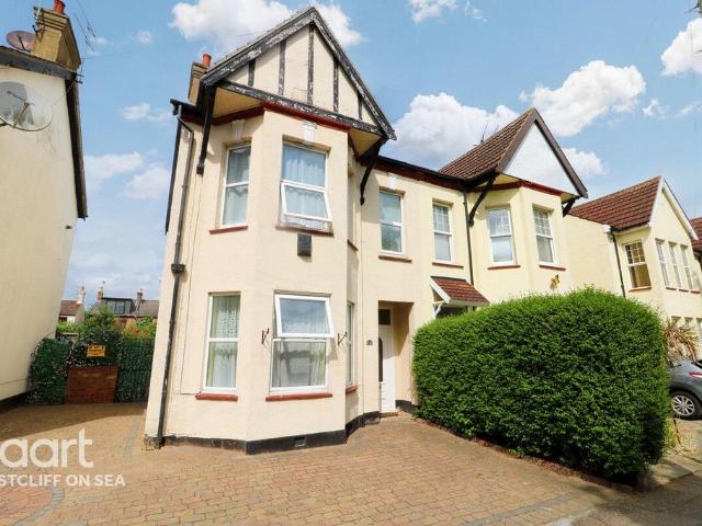 House for sale in Milton, Alton Barnes
