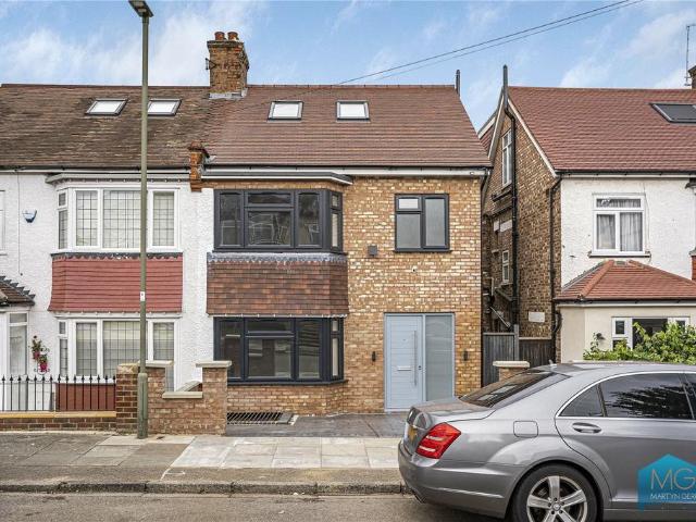 House for sale in Brunswick Park, Greater London