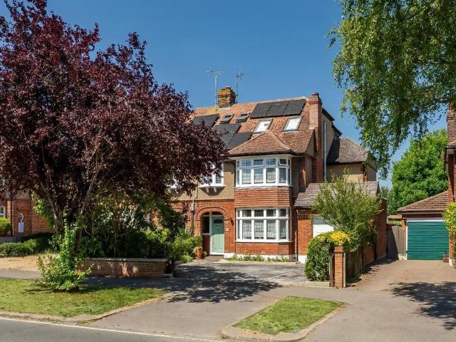 House for sale in Dunstable, Bedfordshire