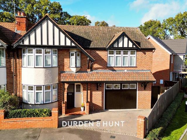 House for sale in Epping