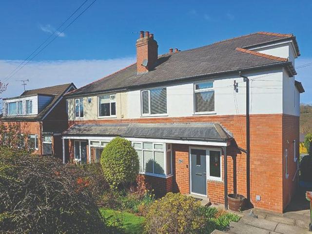 House for sale in Cookridge, West Yorkshire