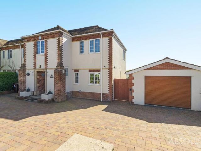House for sale in Livermead