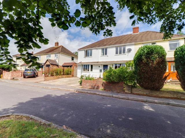 House for sale in Pachesham Park, Surrey