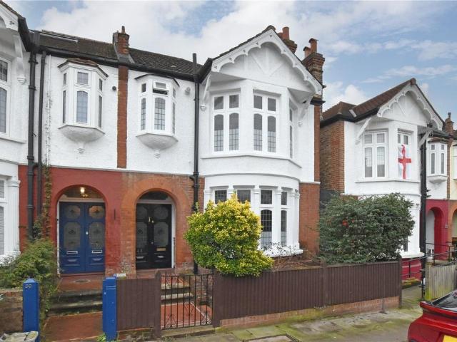 House for sale in London Borough of Lewisham, Ladywell