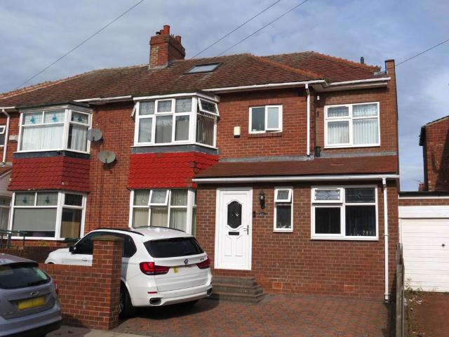House for sale in Cowgate, Newcastle upon Tyne