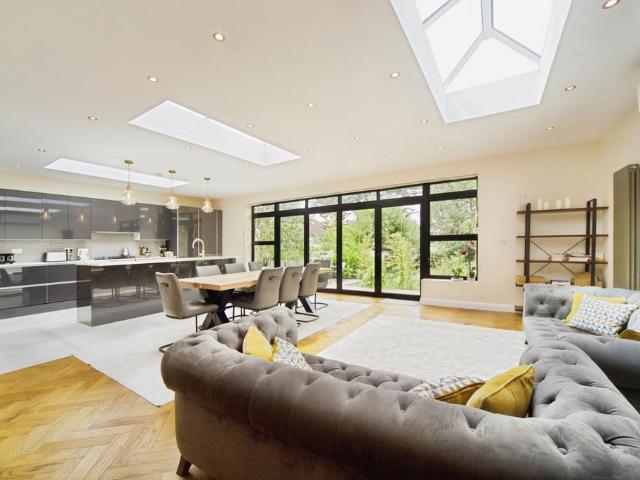 House for sale in New Southgate, Isle Of Man