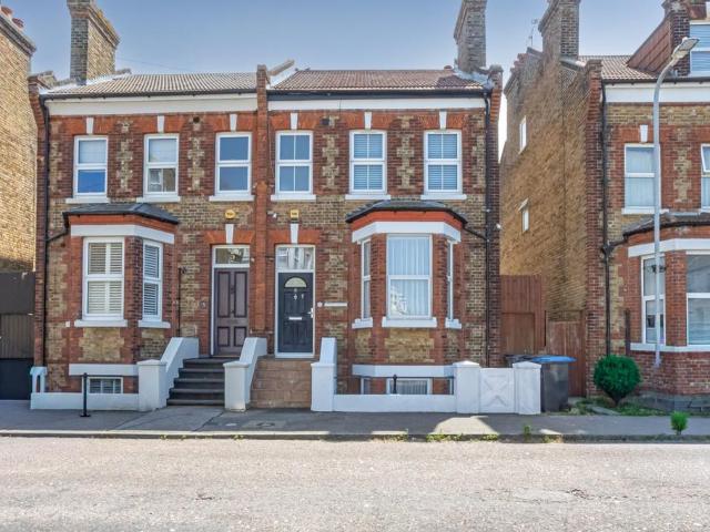 House for sale in Cliftonville West, Acol