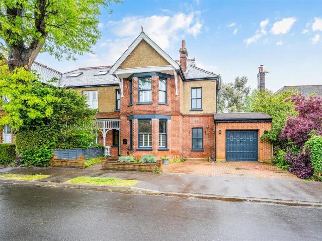 House for sale in Red Hill, Surrey