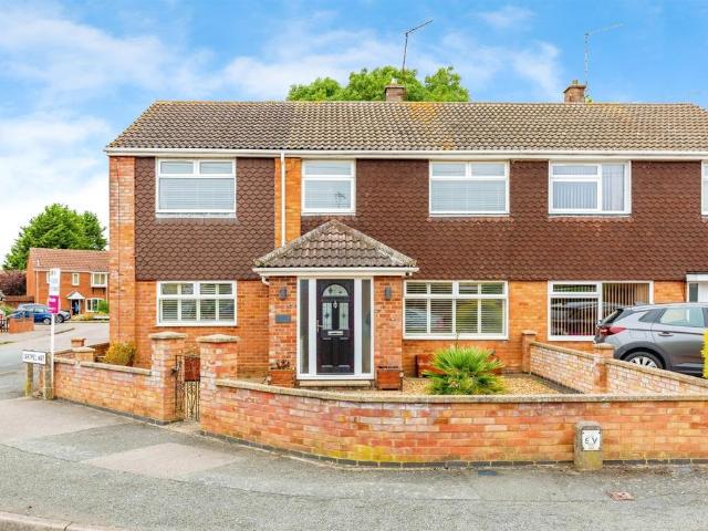 House for sale in Rushden