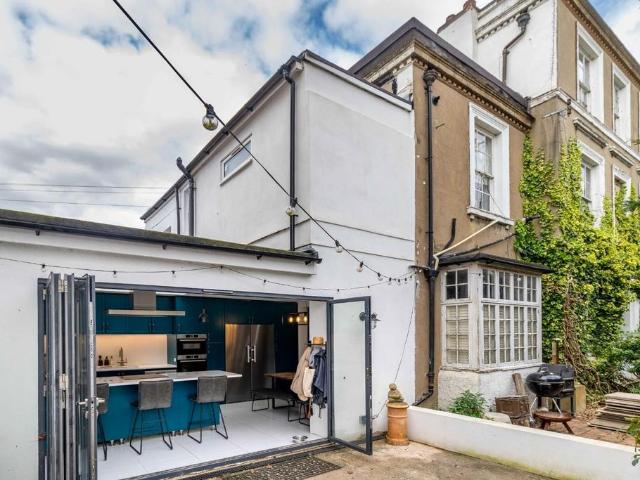 House for sale in Fishersgate, West Sussex