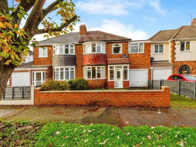 House for sale in Aldersley, West Midlands