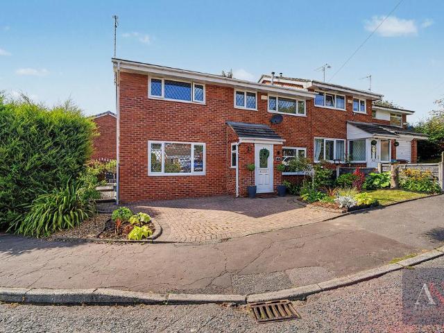 House for sale in Burnedge, Greater Manchester