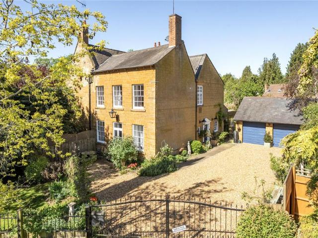 House for sale in Northampton, Northamptonshire