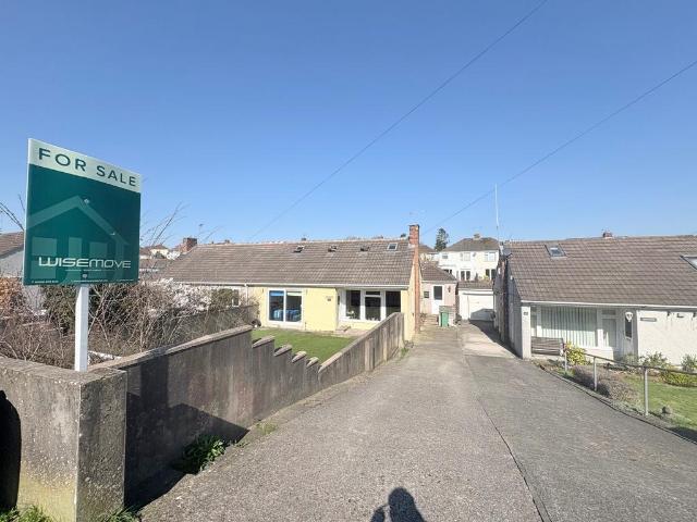 House for sale in Cefn Glas, Wales