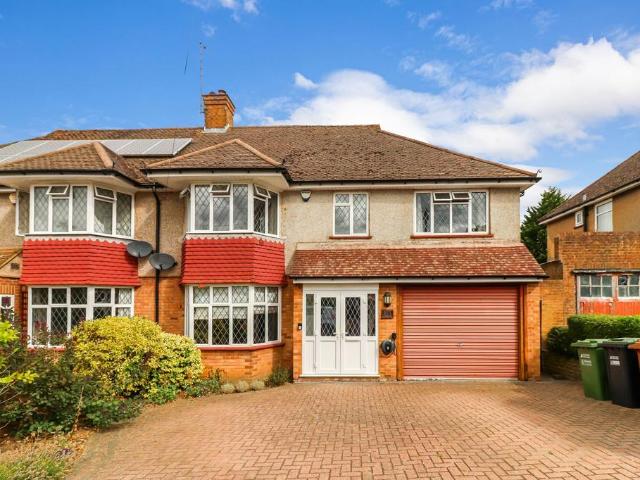 House for sale in Batchworth, Hertfordshire