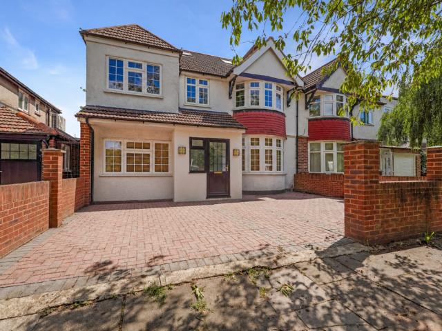House for sale in London Borough of Hounslow, Greater London