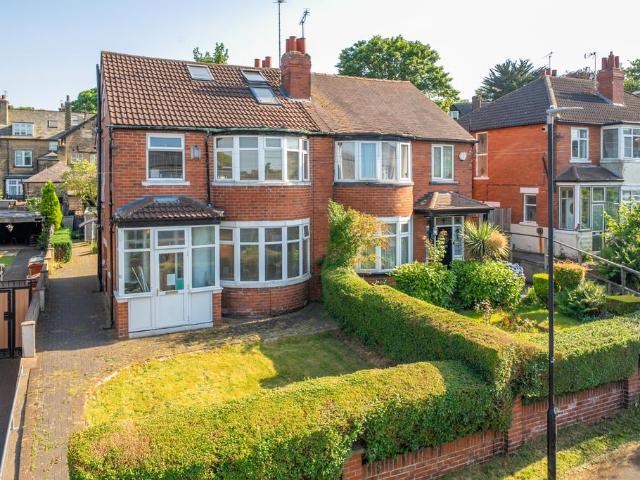 House for sale in Chapeltown, West Yorkshire