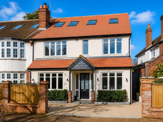 House for sale in London Borough of Merton, Raynes Park