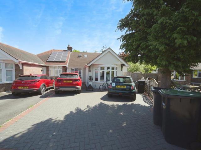 House for sale in Leagrave, Luton