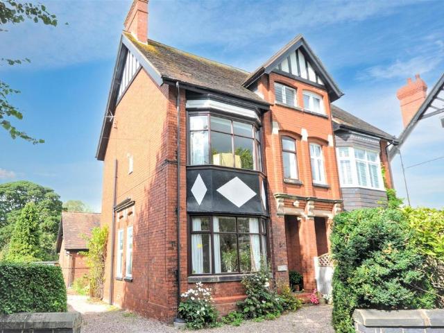 House for sale in Baswich, Staffordshire