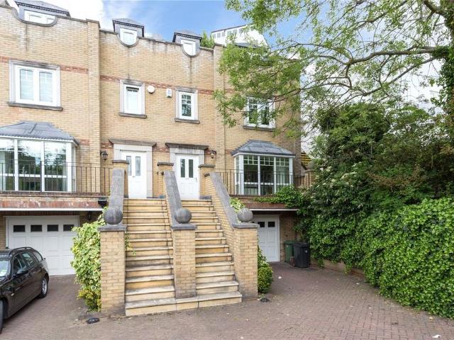 House for sale in Norbiton, Greater London