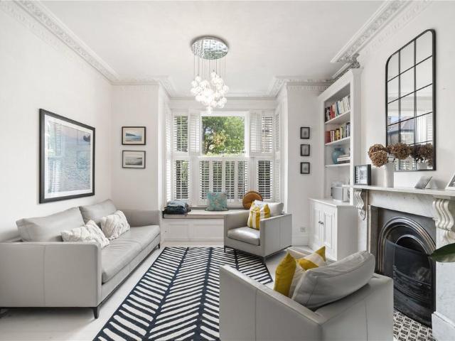 House for sale in Balham, Greater London