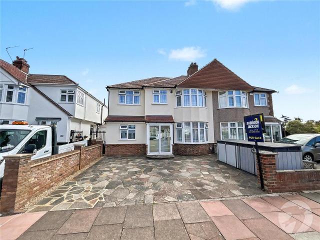 House for sale in Albany Park, Greater London