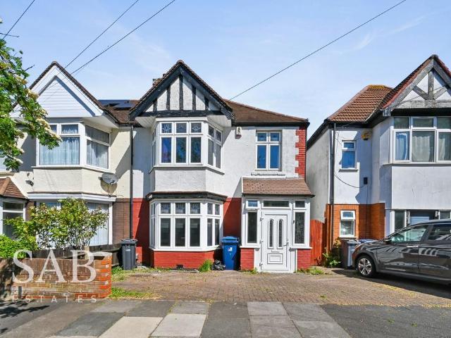 House for sale in London Borough of Ealing, Greater London