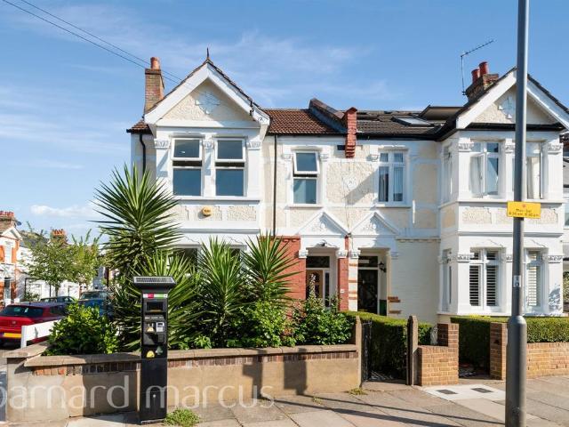 House for sale in Clapham Junction, Greater London