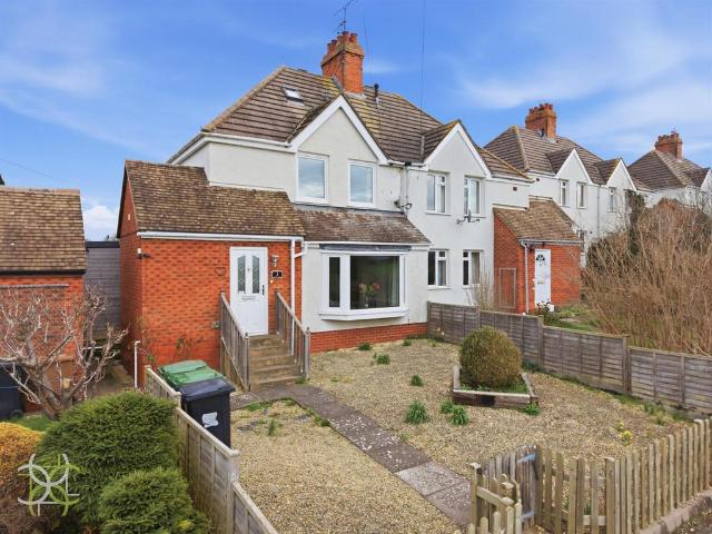 House for sale in Crookhill, Worcestershire
