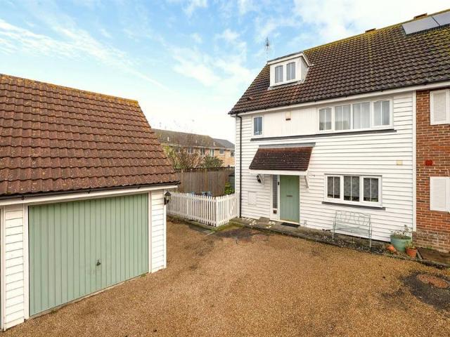 House for sale in Herne and Broomfield, The Bridge