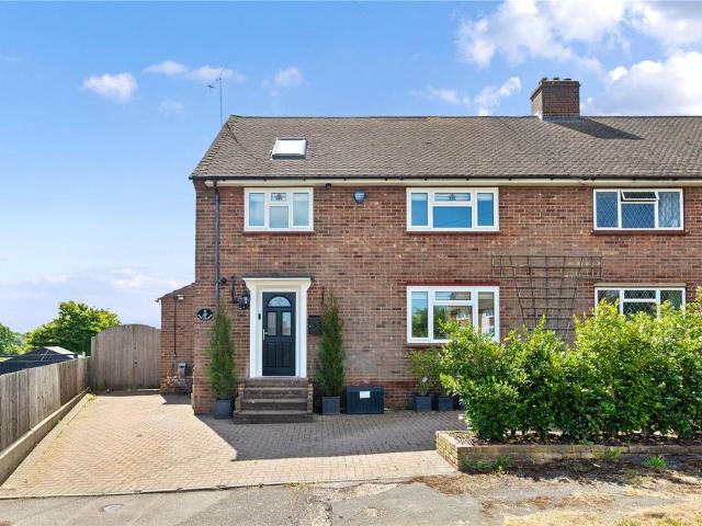 House for sale in The Butts, Kent