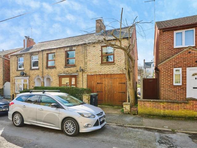 House for sale in Oundle