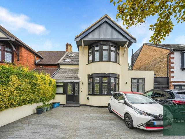 House for sale in Gants Hill, Greater London