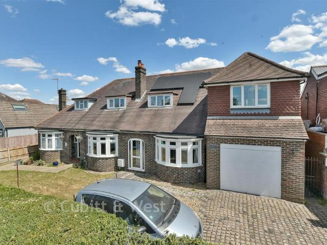 House for sale in South Earlswood, Red Hill