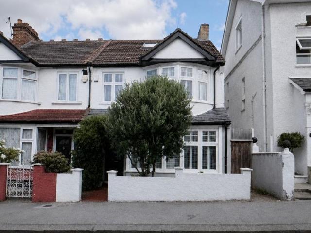 House for sale in London Borough of Croydon, Thornton Heath