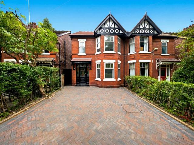 House for sale in Georgia, Greater Manchester