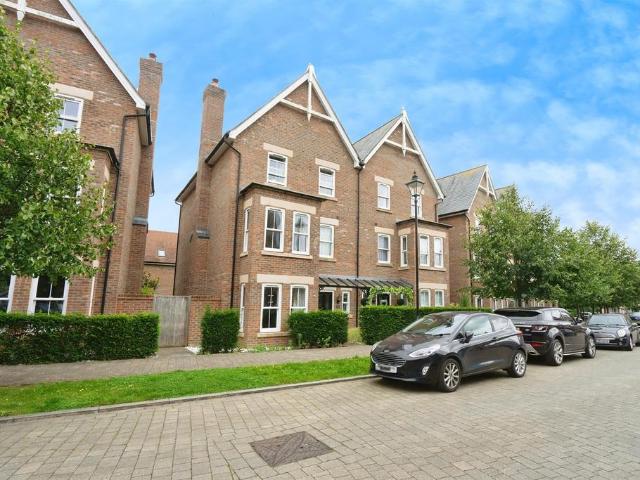 House for sale in World's End, Perryfields