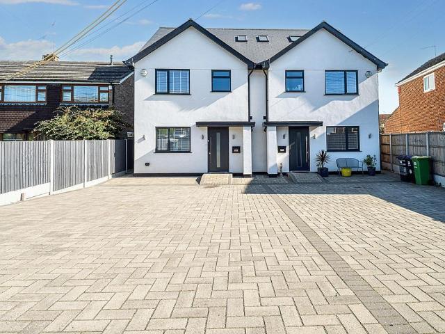 House for sale in Ashingdon, Barling