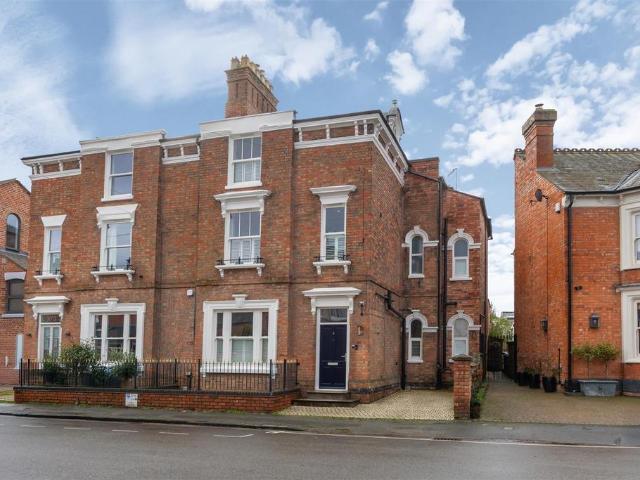 House for sale in Stratford-upon-Avon, Alderminster