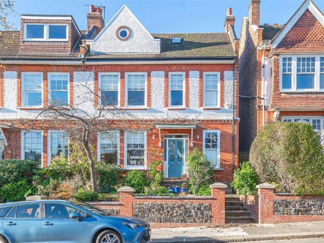 House for sale in Crouch End, Greater London